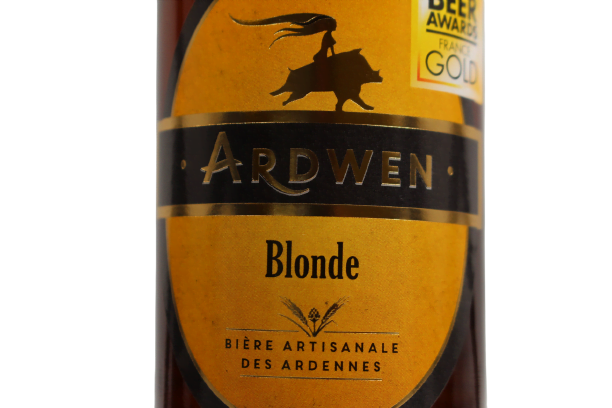 ardwen blonde bière ardennes terroir boisson 1 removebg preview